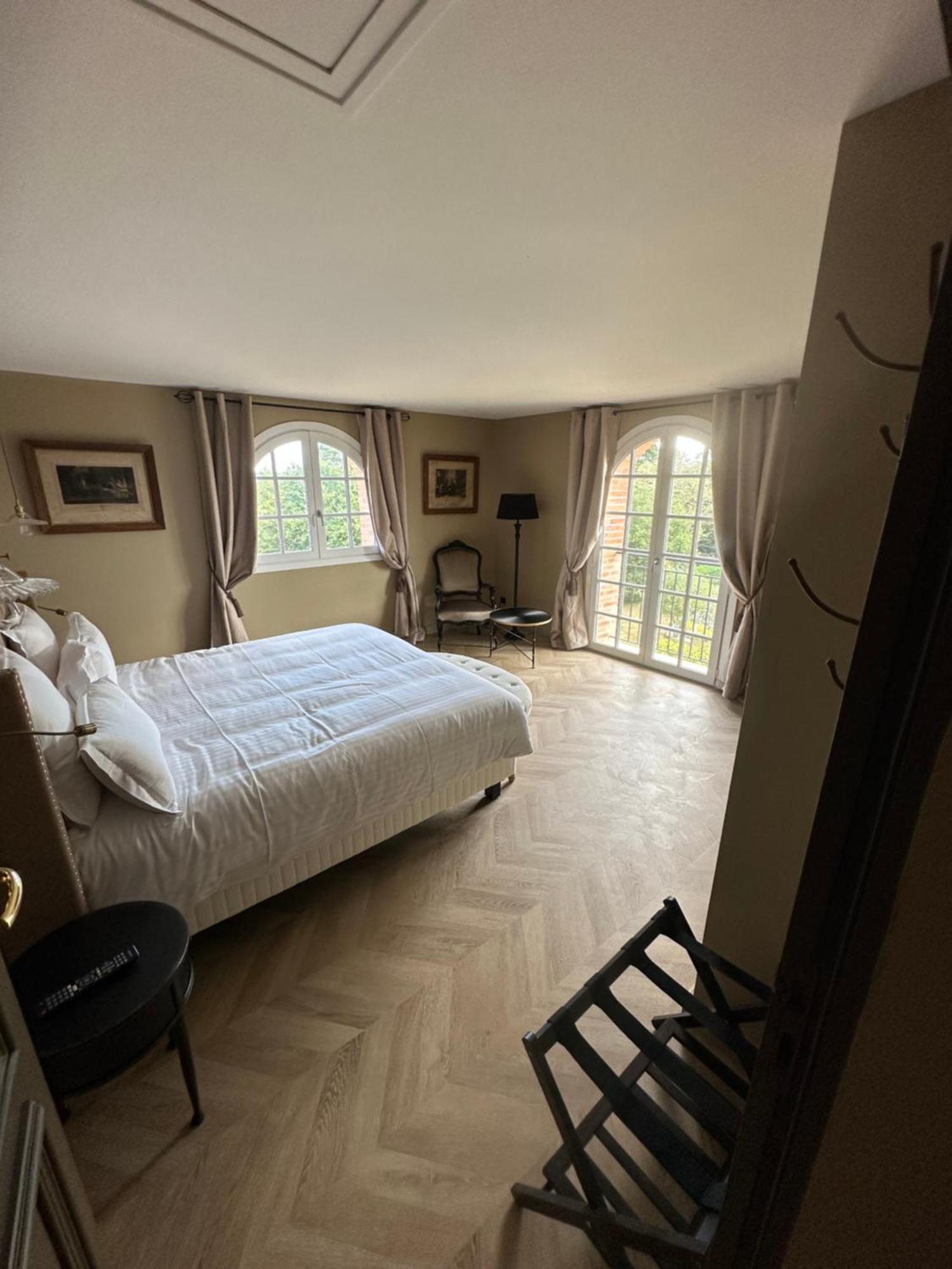 Castel Bois Marie, Maison D'Hotes Монтобан Екстериор снимка The bedroom of the 18th-century house