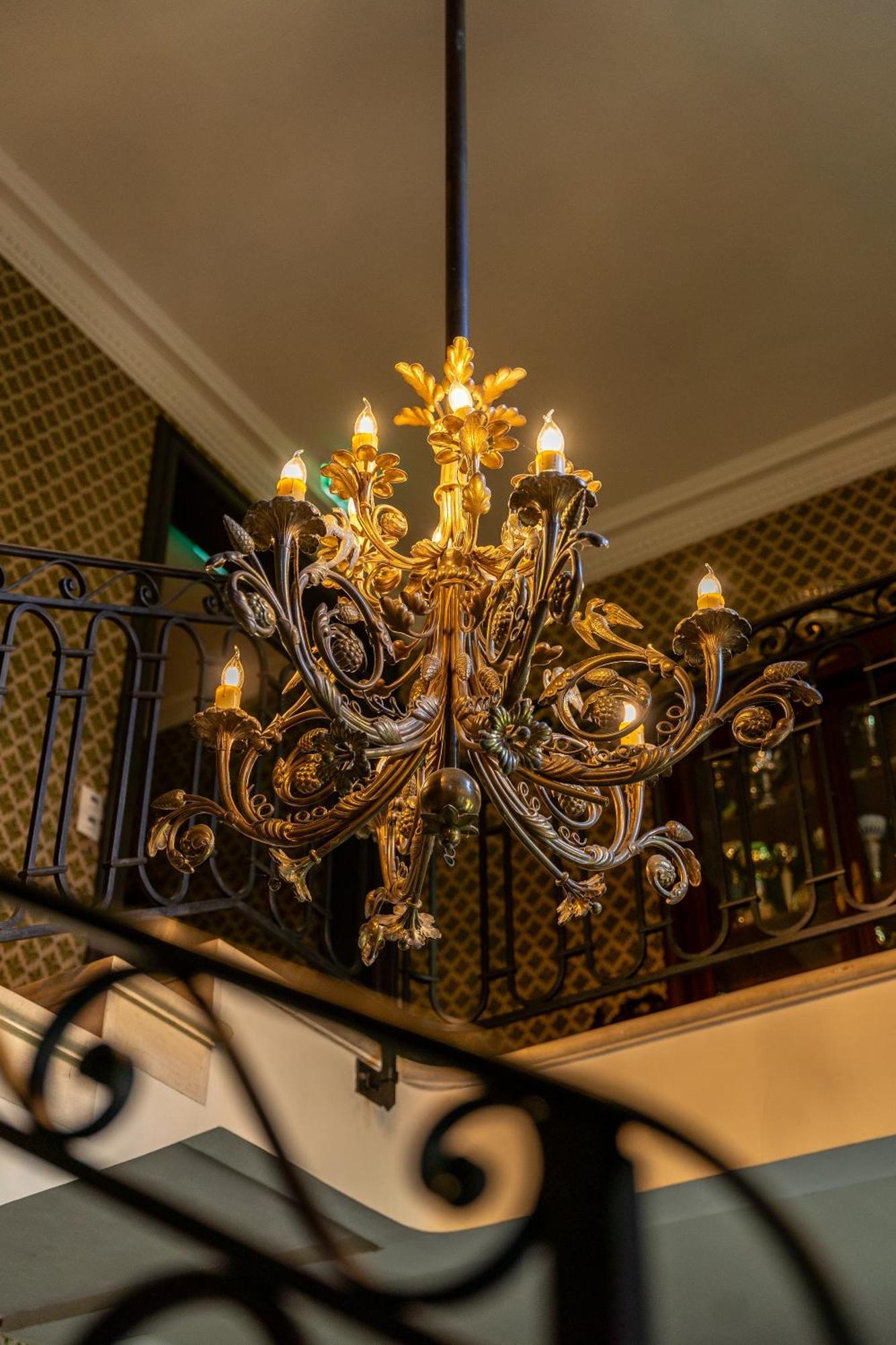 Castel Bois Marie, Maison D'Hotes Монтобан Екстериор снимка A chandelier
